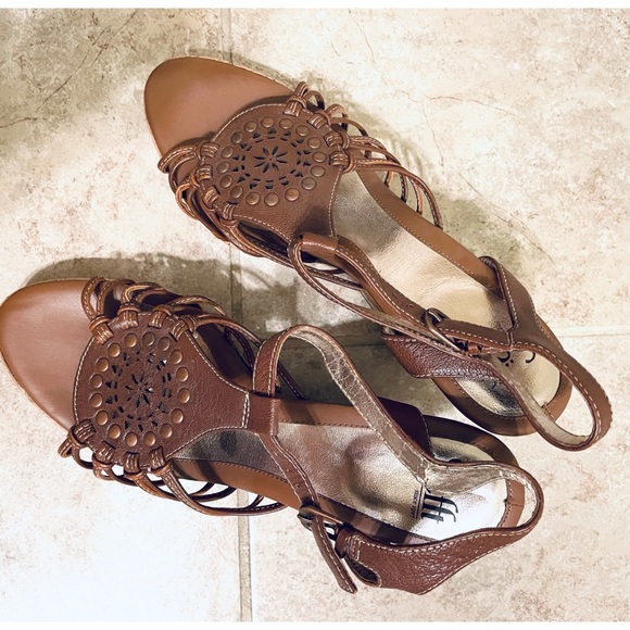 Sofft Bretta Wedge Sandal - Picture 4 of 6